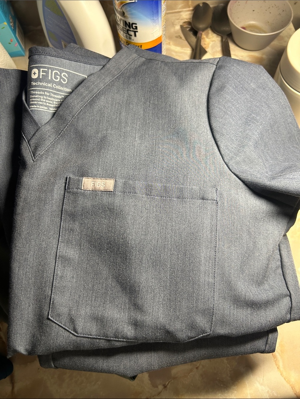 FIGS Women’s heather denim  classic Work Scrub set single pocket top and joggers